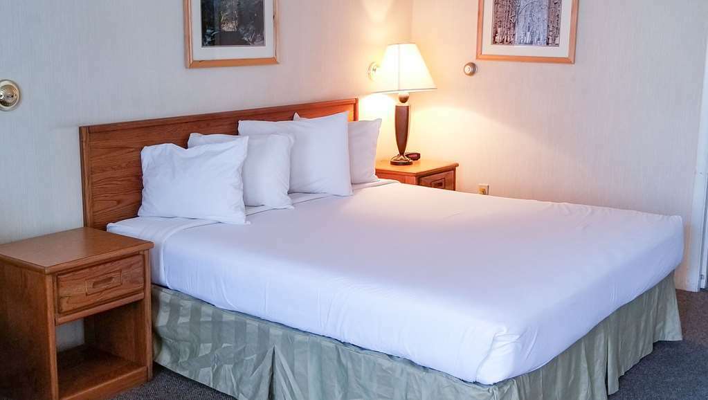 Magnuson Hotel Ely Quarto foto