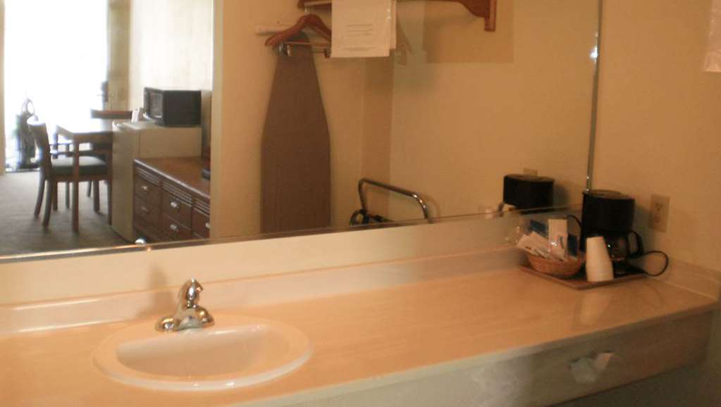 Magnuson Hotel Ely Quarto foto